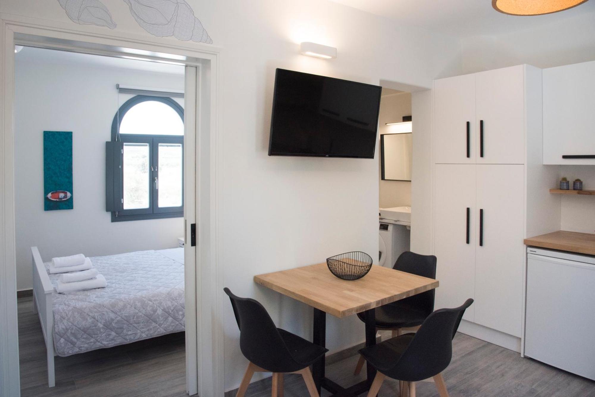 Вілла White New 1Bd House With Private Jacuzzi In Isterni Isterni  Екстер'єр фото